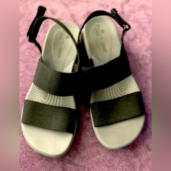 clarks black wedge sandals